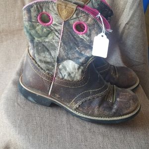 Girls ariat boots